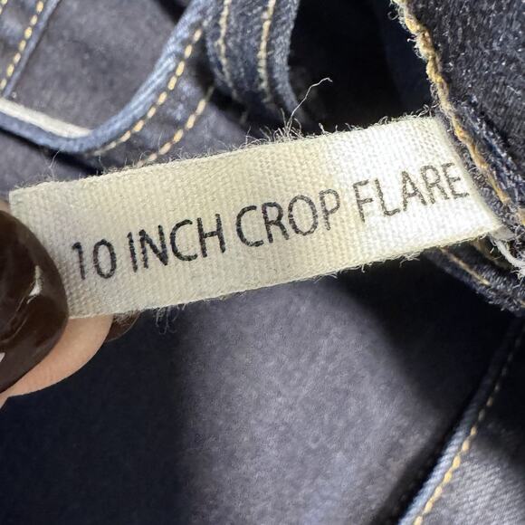 Rag & Bone 10 in. Dark Wash Crop Flare Raw Hem Jeans Sz 26 - Picture 4 of 5